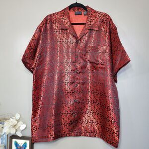 MT:2 Hot Topic Shirt Mens Size XL Metallic Red Black Flames Button Short Sleeve